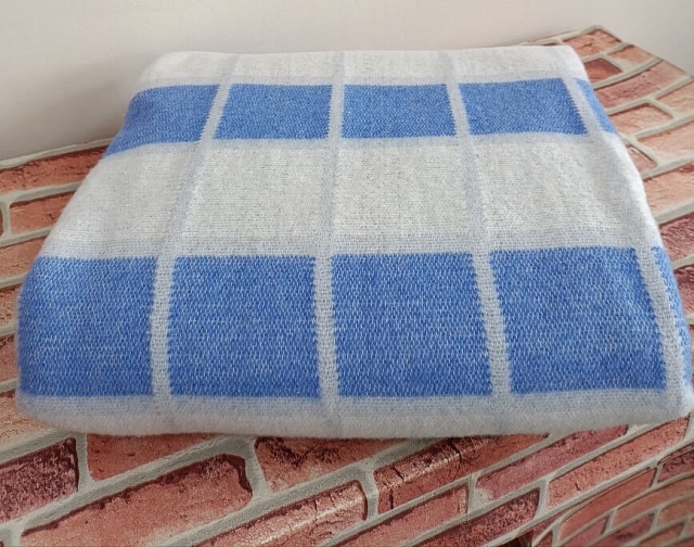 Одеяло полушерстяное 50% шерсть, 50% пэ 400гр. ОПШ-1, 140x205 см