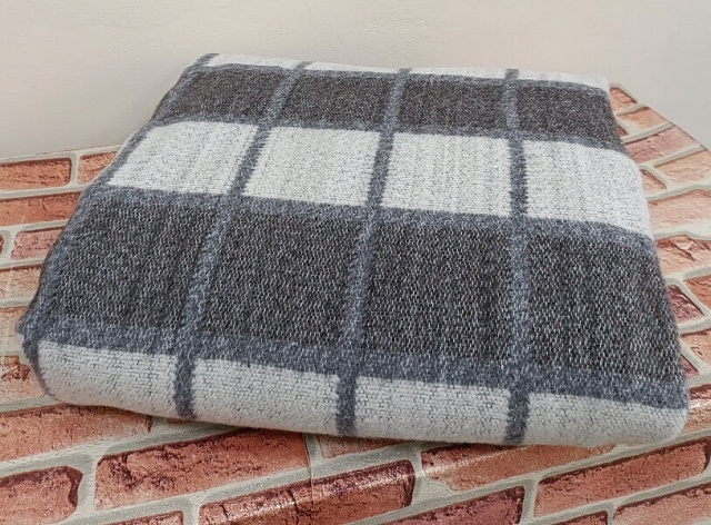 Одеяло полушерстяное 50% шерсть, 50% пэ 400гр. ОПШ-1, 140x205 см