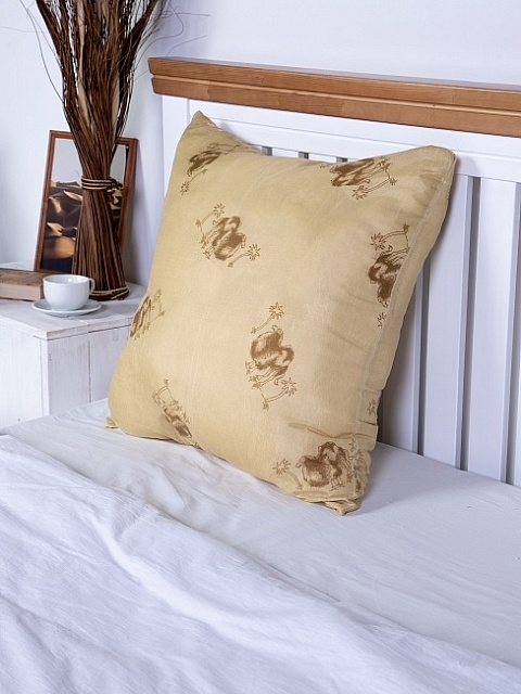 Подушка "Верблюжья шерсть" полиэстер эконом (Полиэфирное волокно), 40*40см