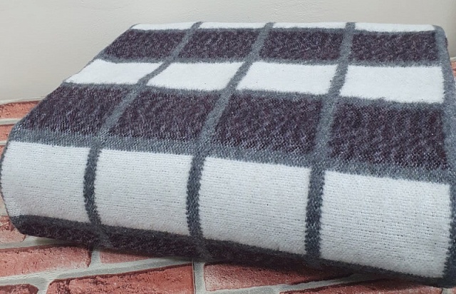 Одеяло полушерстяное 50% шерсть, 50% пэ 400гр. ОПШ-1, 140x205 см