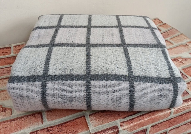 Одеяло полушерстяное 50% шерсть, 50% пэ 400гр. ОПШ-1, 140x205 см