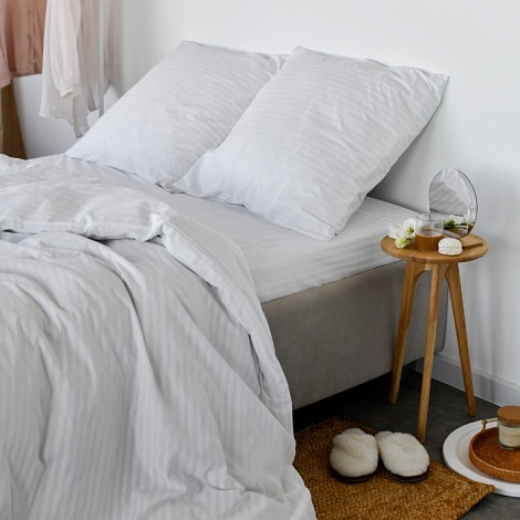 Комплект постельного белья Семейный на резинке (2 пододеяльника), Поплин страйп (белый)