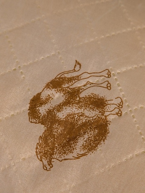 Подушка "Верблюжья шерсть" полиэстер стандарт (Полиэфирное волокно), 40*40см